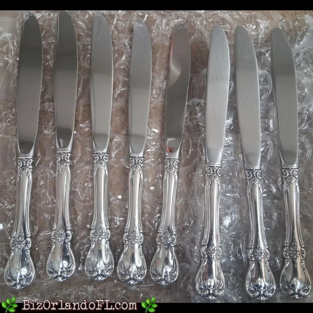 VINTAGE: Set of 8 Silverplated / Hollow Handle Dinner Knives Unmarked